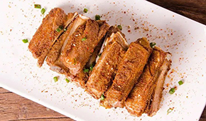羊肉湯、羊蝎子、牛腩煲、小炒黃牛肉……爆款頻出，看預(yù)制菜玩家們?nèi)绾巍芭胙蛟着！?/>
                </div>
                <div   id=